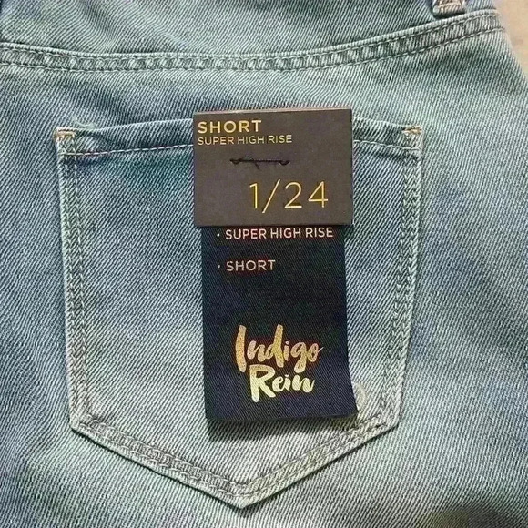 Indigo Rein Super High Rise Short - Picture 2 of 4